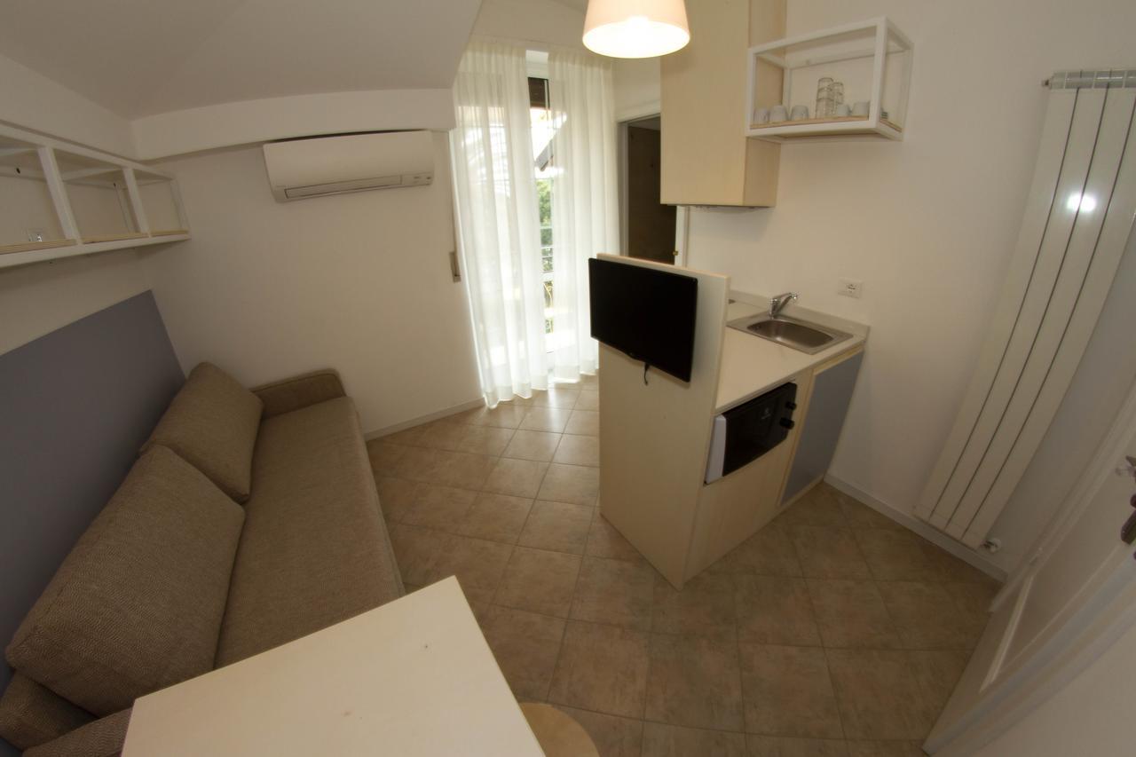 Residence Villa Ombrosa Spotorno Esterno foto