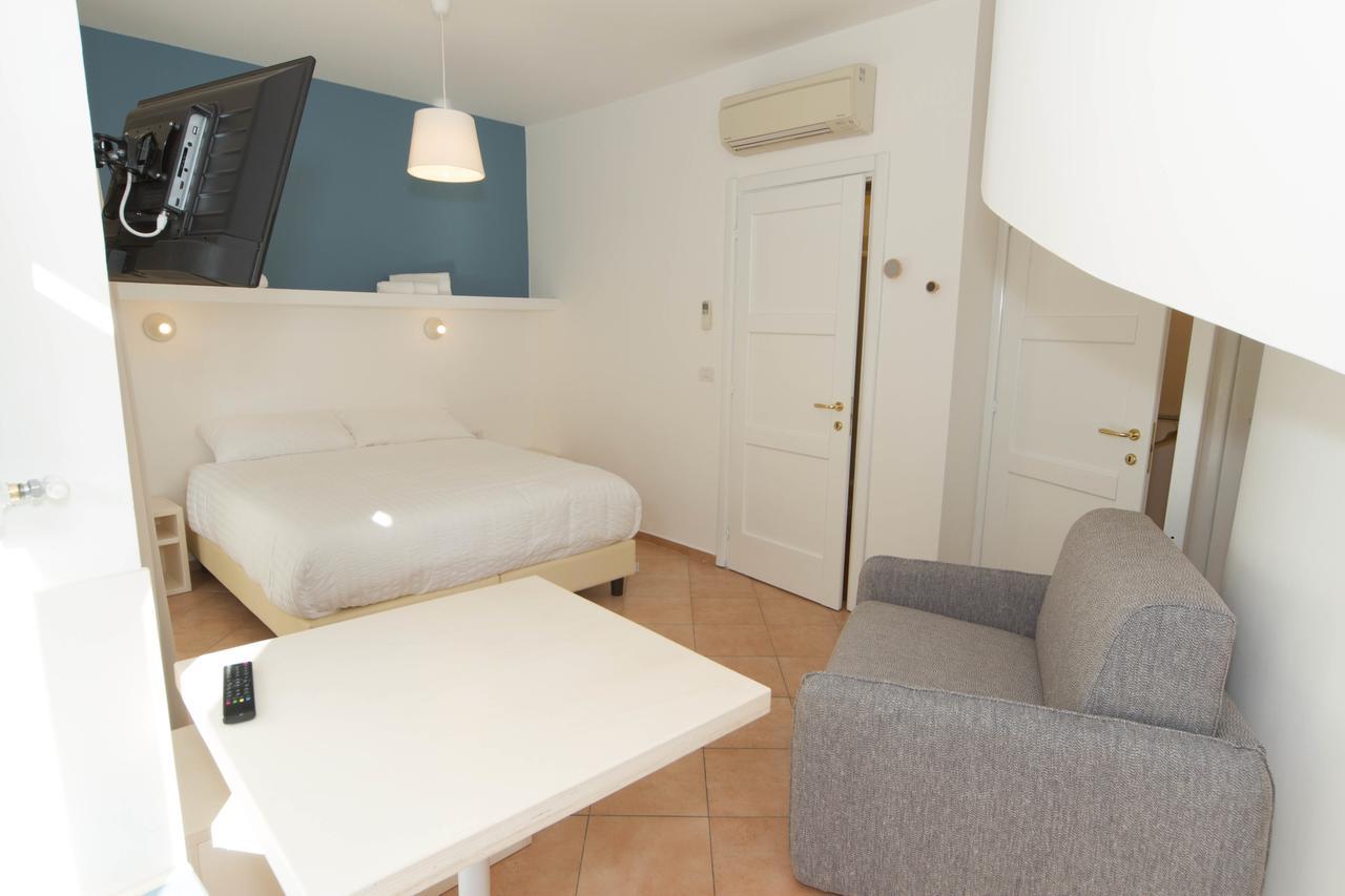 Residence Villa Ombrosa Spotorno Esterno foto