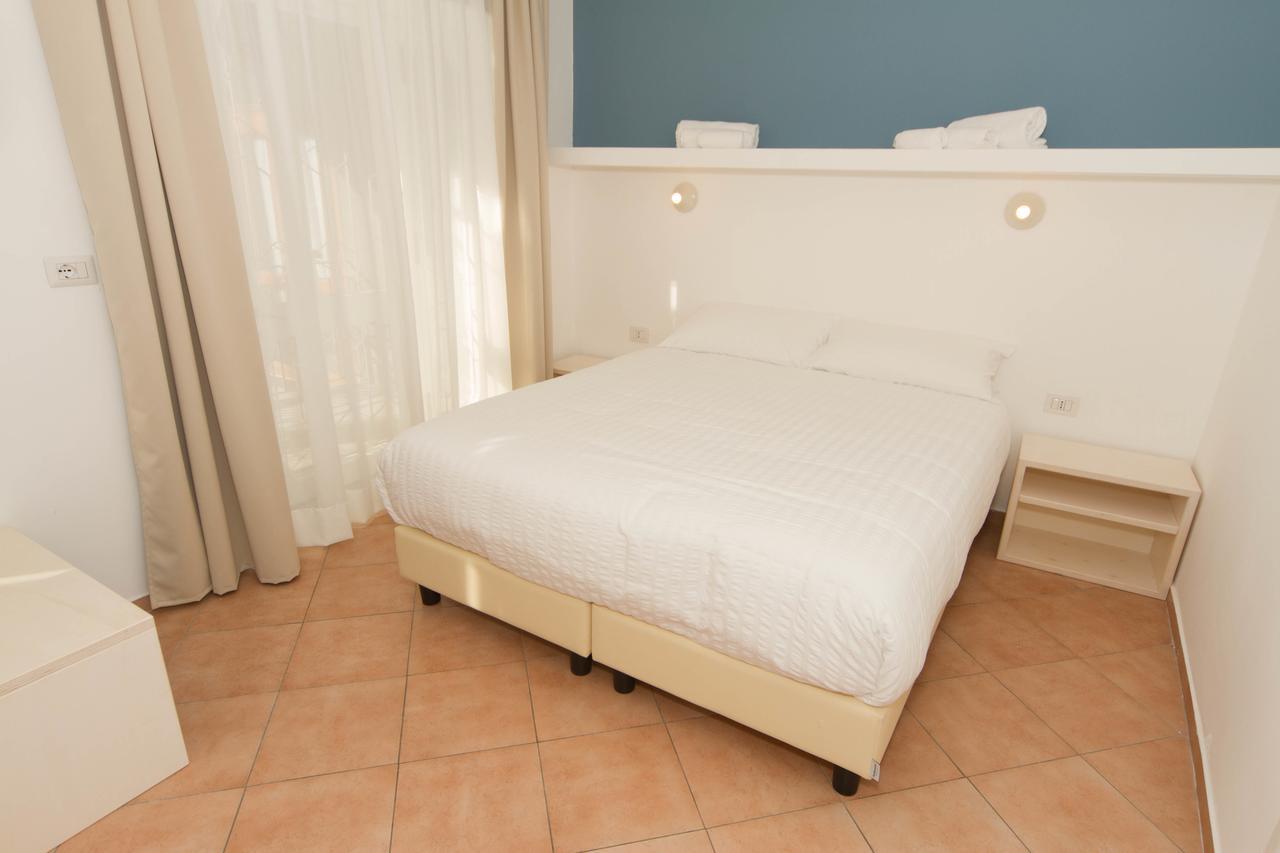 Residence Villa Ombrosa Spotorno Esterno foto