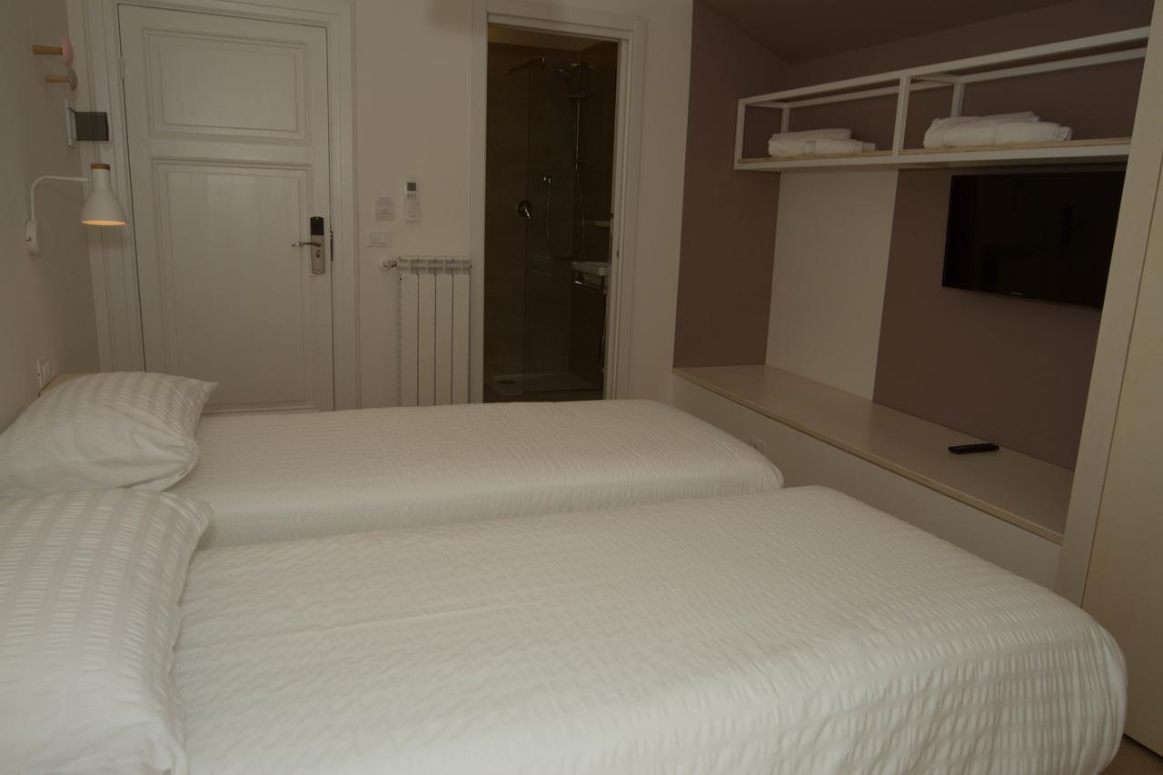 Residence Villa Ombrosa Spotorno Esterno foto