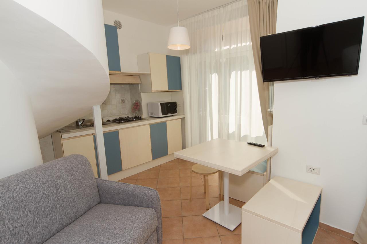 Residence Villa Ombrosa Spotorno Esterno foto