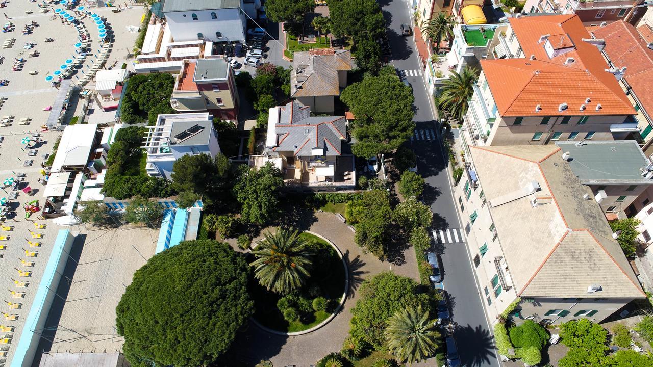 Residence Villa Ombrosa Spotorno Esterno foto